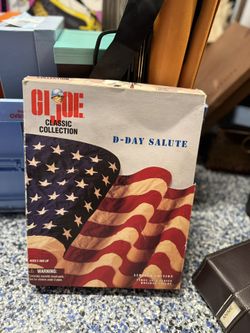 G.I. Joe D-Day Salute – Classic Collection (1997) – Vintage Collectible $70 – Good Condition