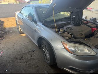 2013 Chrysler 200 parting out