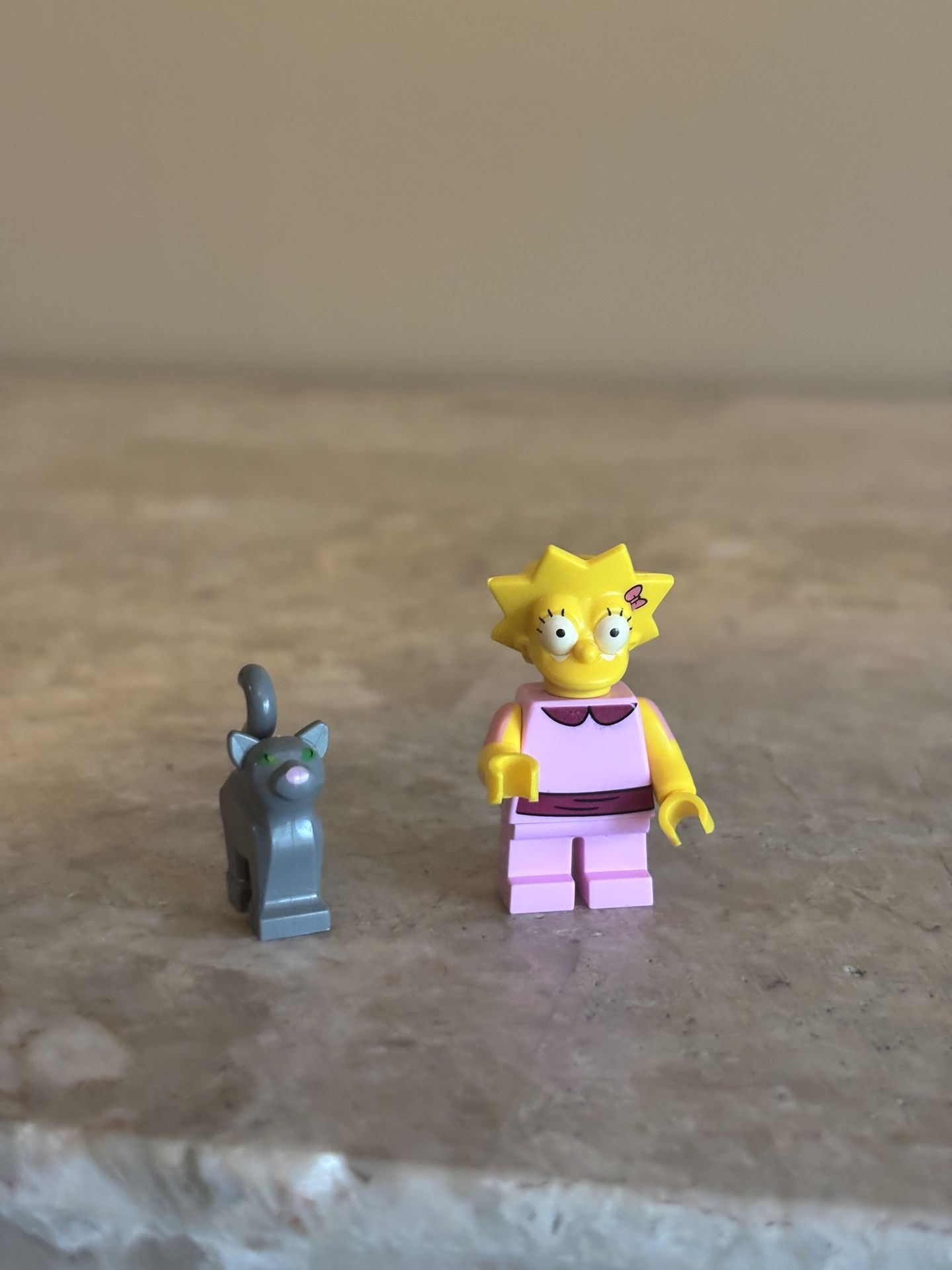 LEGO Simpsons Lisa Simpson minifigure