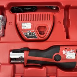 (77760) MILWAUKEE 2473-20