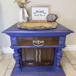 Vintage Distressed End Table 