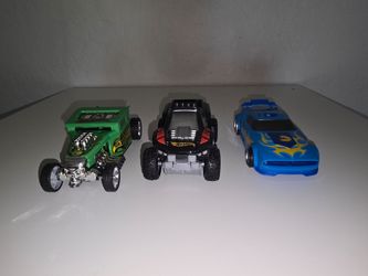 Hot wheel pull back cars