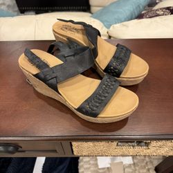 5 Pairs Of Women’s Size 11 Shoes
