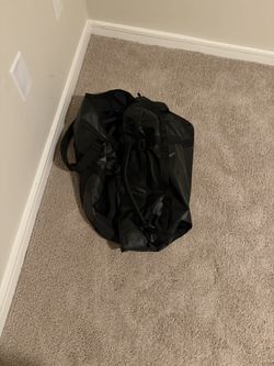 Away The Outdoor Duffle 70L in Jet Black - NEW WITH TAGS, Discontinued Color