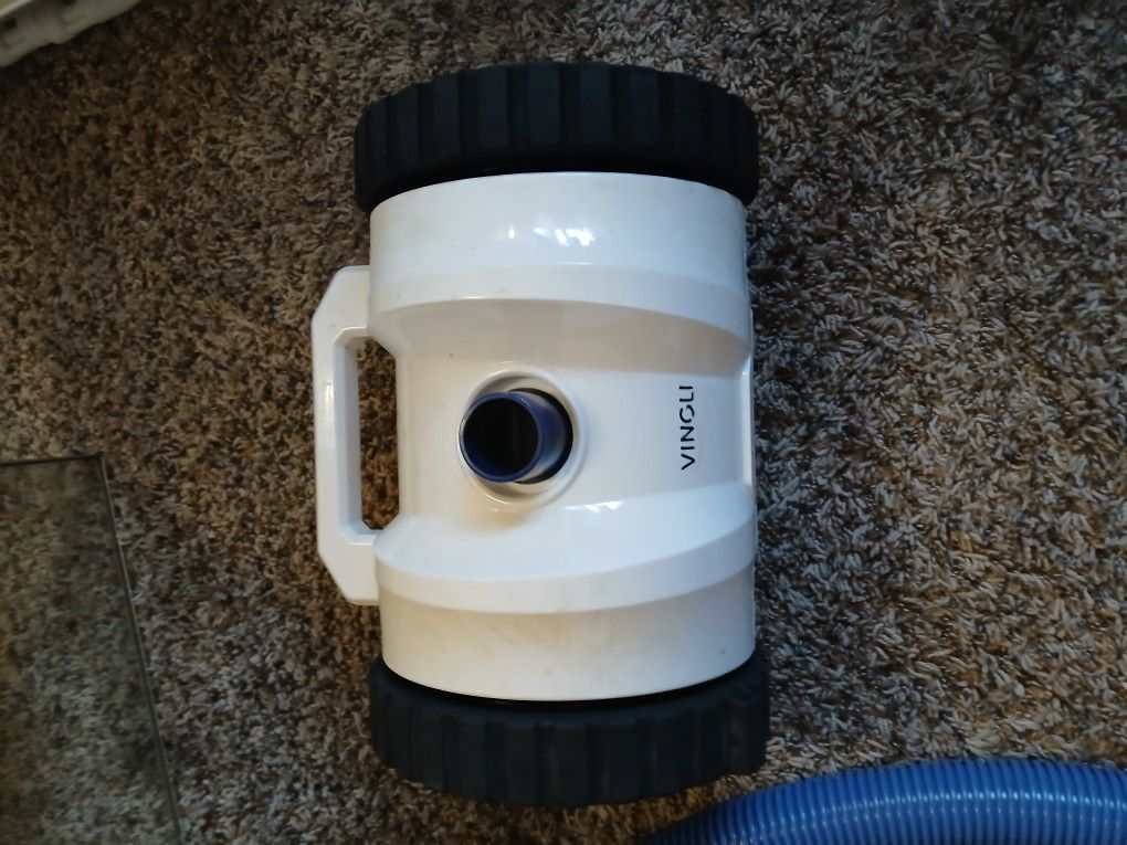 2 Wheel PENTAIR Pool Vacuum