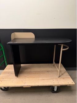 Modern Minimalist Desk | Black Oval Top + Cream Tubular Leg | Built-In Monitor Shelf | 47x22x30