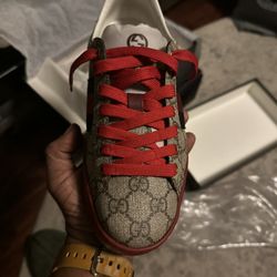 Gucci Ace Size 7(Gucci)