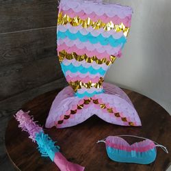 Small Mermaid Piñata 