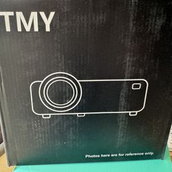     +3 The TMY PJ0321 projector is a mini projector that supports 1080P Full HD 