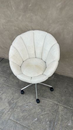 Sherpa desk chair