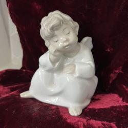 Lladro Angel Thinking (retail $185)