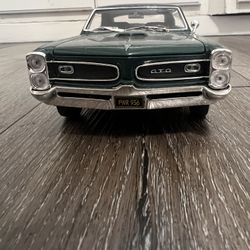 Diecast 1/18 Scale  Welly 1966 Pontiac GTO Great Condition 