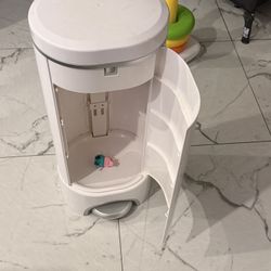 Baby Trash Bin