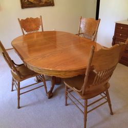 Dining Table & 4 chairs