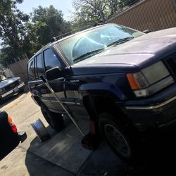 Geep Grand Cherokee