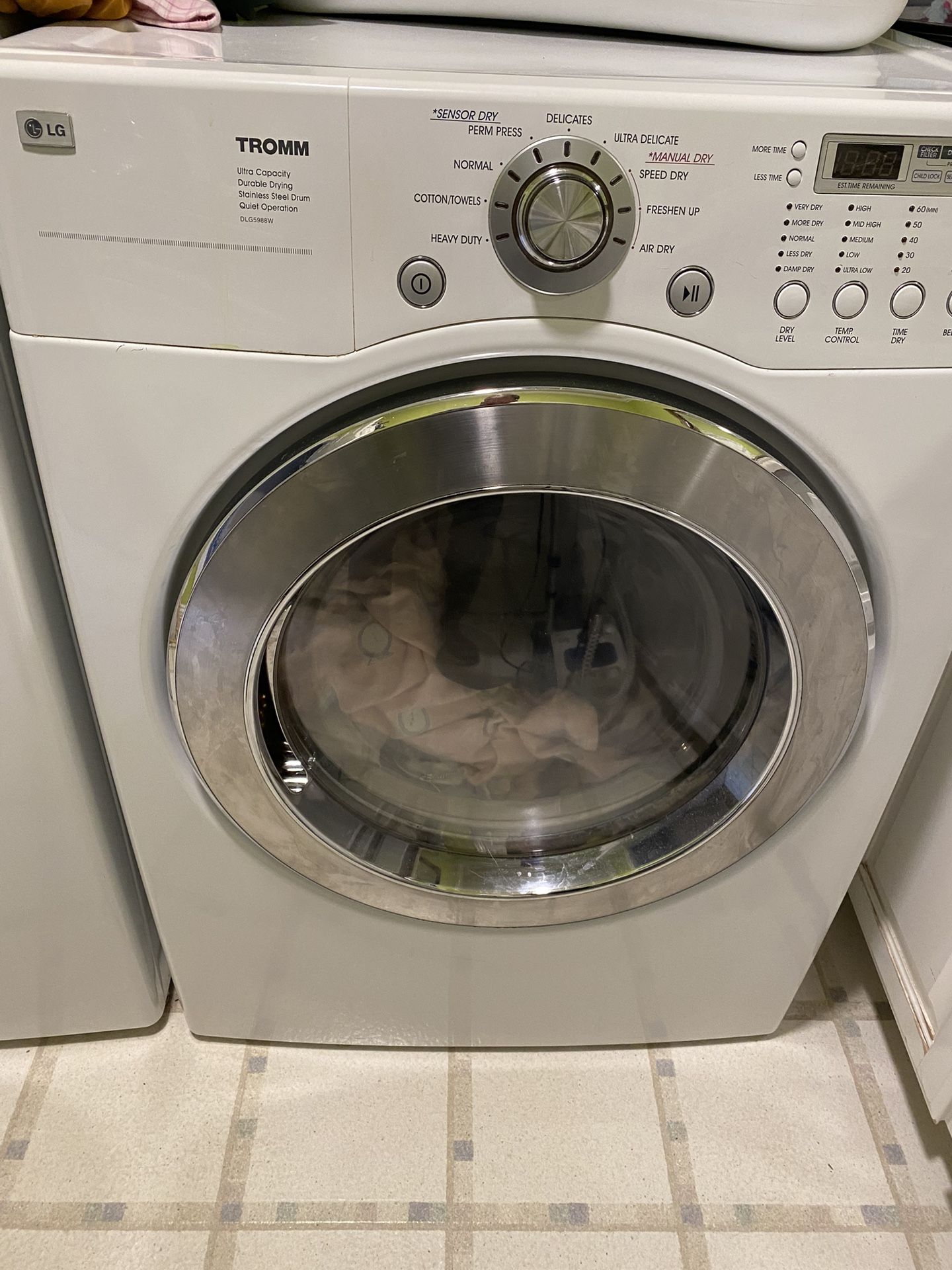 LG Gas Dryer - White Y