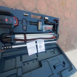 Bosch 2000-ft Red 360-Degree Self-Leveling Rotary Laser Level Kit