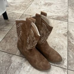 Brown Boots 