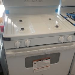 New Scratch And Dent GE Gas Stove 6 Months Warranty .