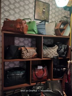 Lots Of Purses!