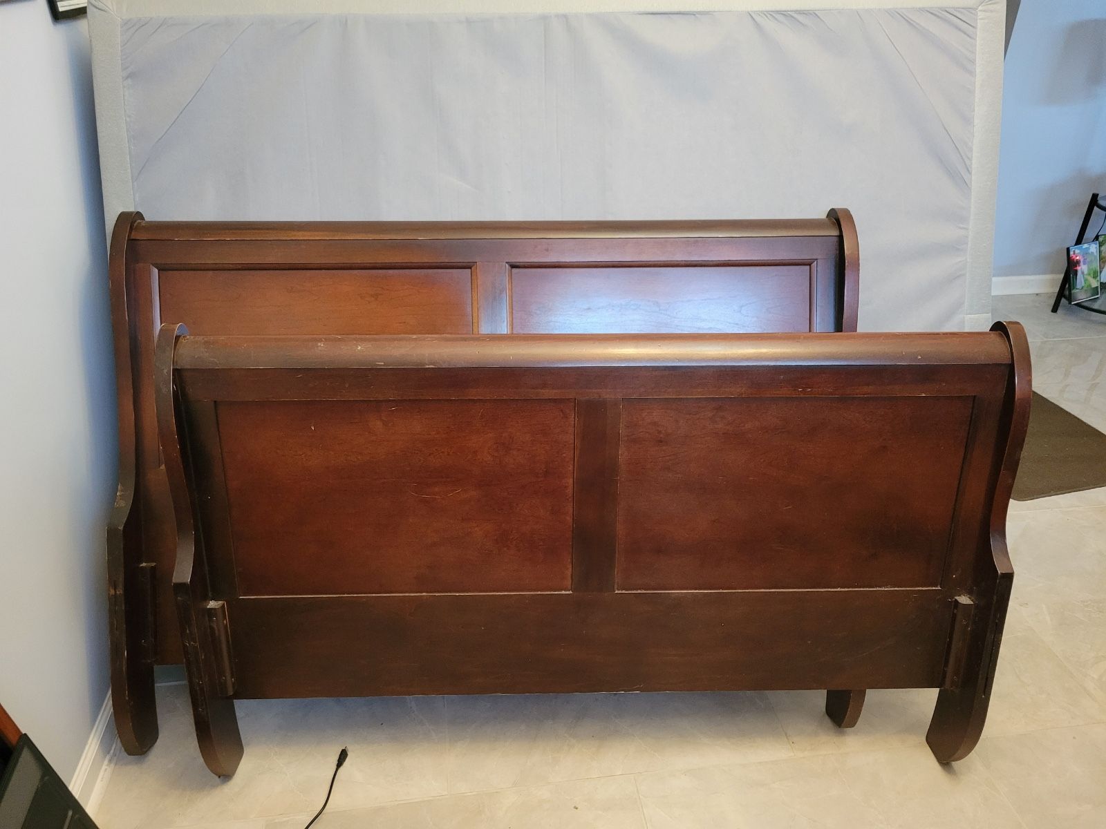 Queen Sleigh Bed for Sale in Hampton, GA OfferUp