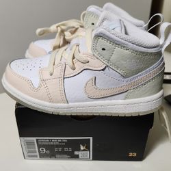 Air Jordan 1 Mid SE