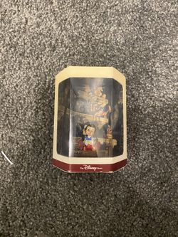 NIB VTG 90s Disney Tiny Kingdom Pinocchio 1940 PINOCCHIO Mini Figure Figurine