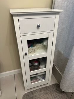 Floor cabinet