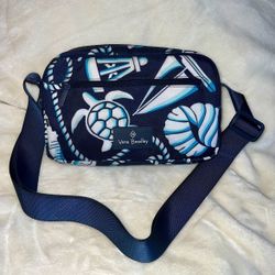 Vera Bradley Lighten Up Crossbody in Shore Enough