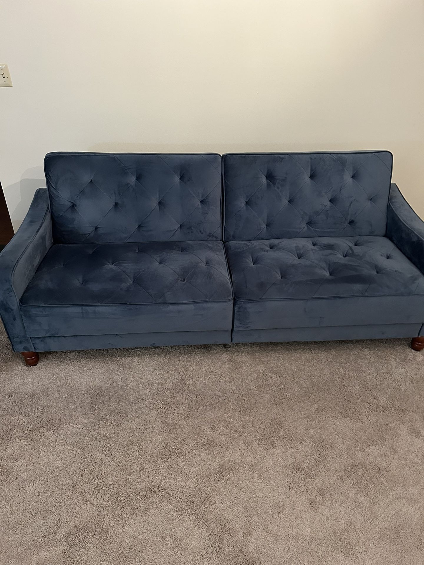 3 Seater Couch For Living Room - Cleveland, Ohio