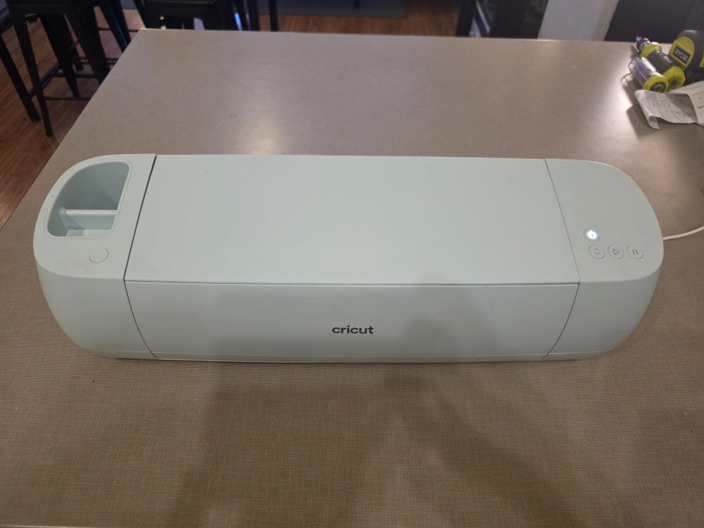 CRICUT EXPLORE 3 VINYL CUTTER CRAFT MACHINE