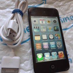 APPLE IPOD TOUCH 4 GEN 8GB No  LOCKS WORKING  FINE  Touch 4th Gen And Cable