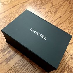 Authentic CHANEL Empty Gift Magnetic Box + 