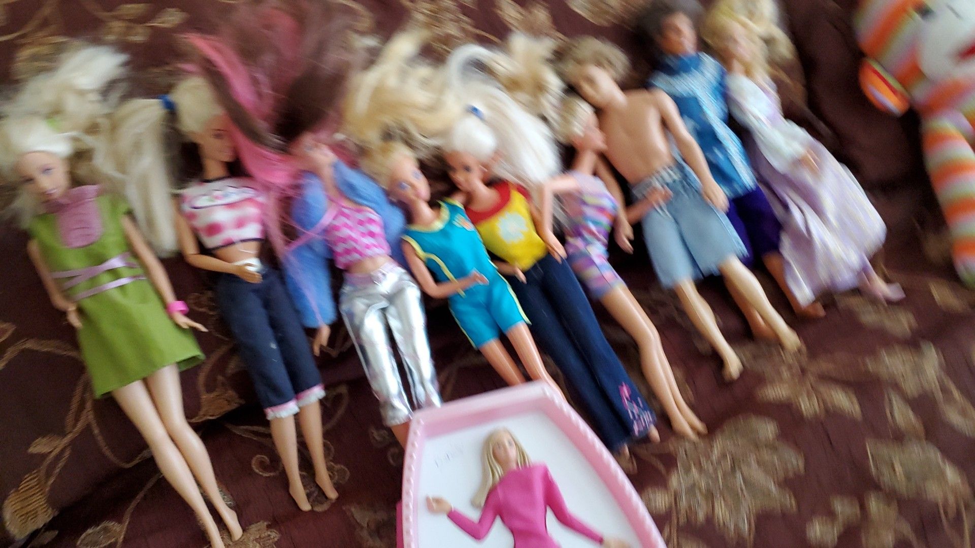all barbies and accessories included take them all best offer