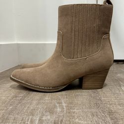 Size 10 Women’s Boots - NEW with Tags