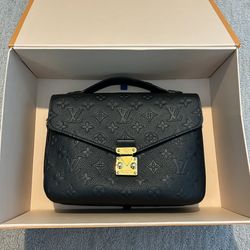 Louis Vuitton- Pochette Métis