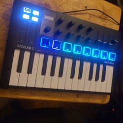 Arturia minilab mk3 25 key keyboard
