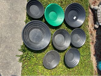 Gold pans