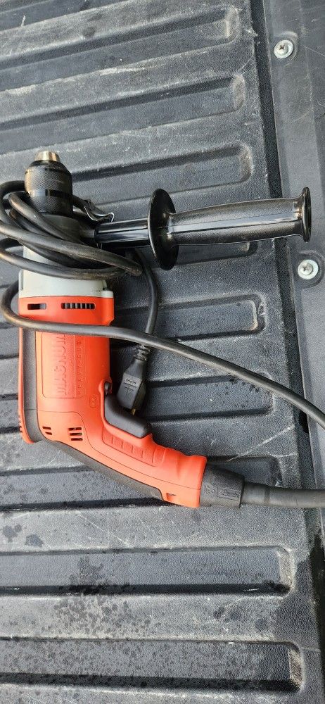 Milwaukee 1/2 Drill