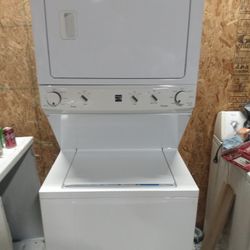 New Kenmore Stackable Electric Washer And Dryer They Both Work Great Clean Inside And Out
