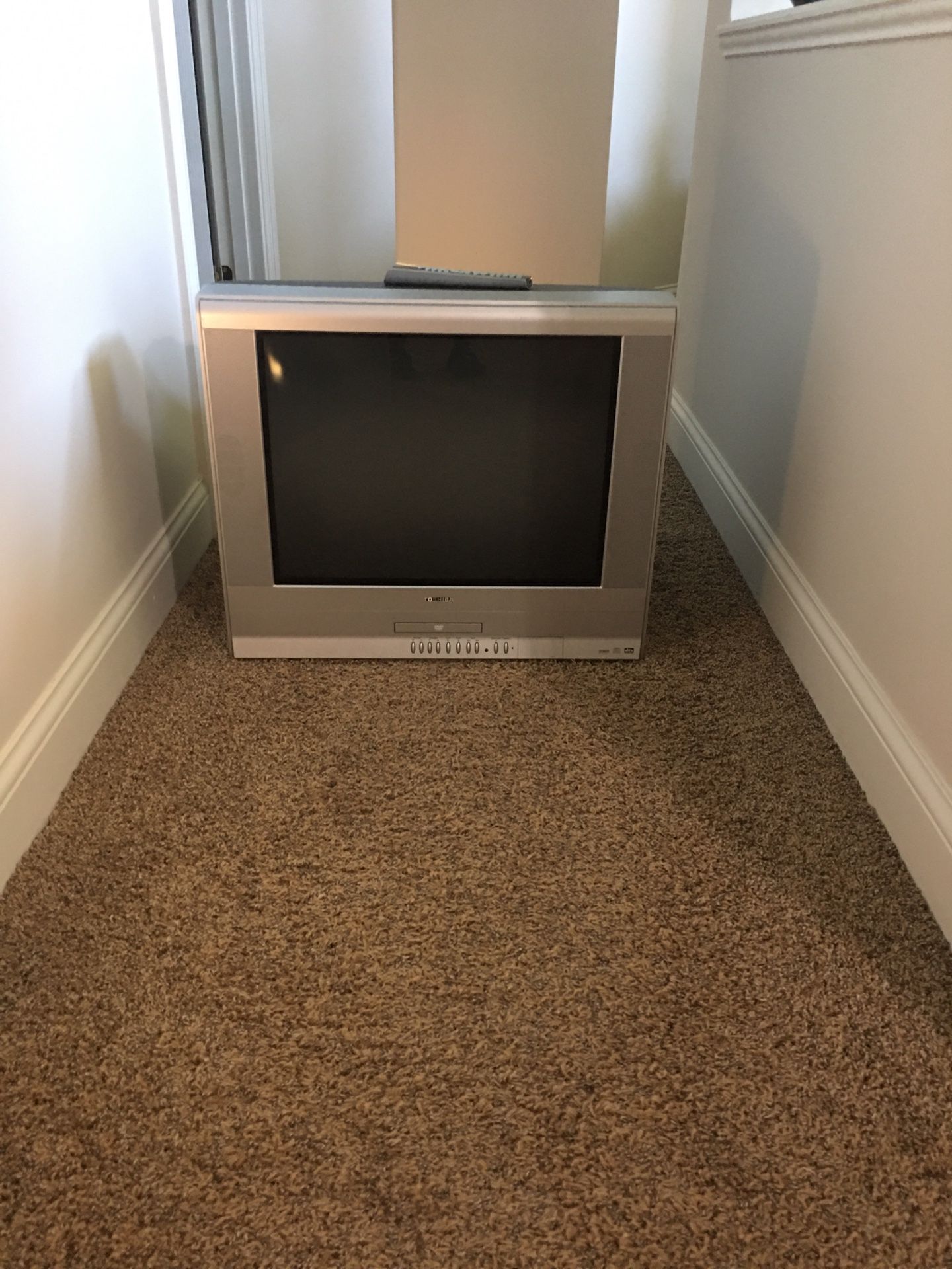 Toshiba Tube TV w/ DVD player
