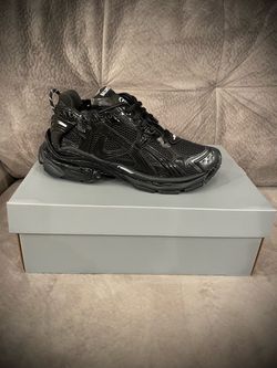 Balenciaga Runner size 42