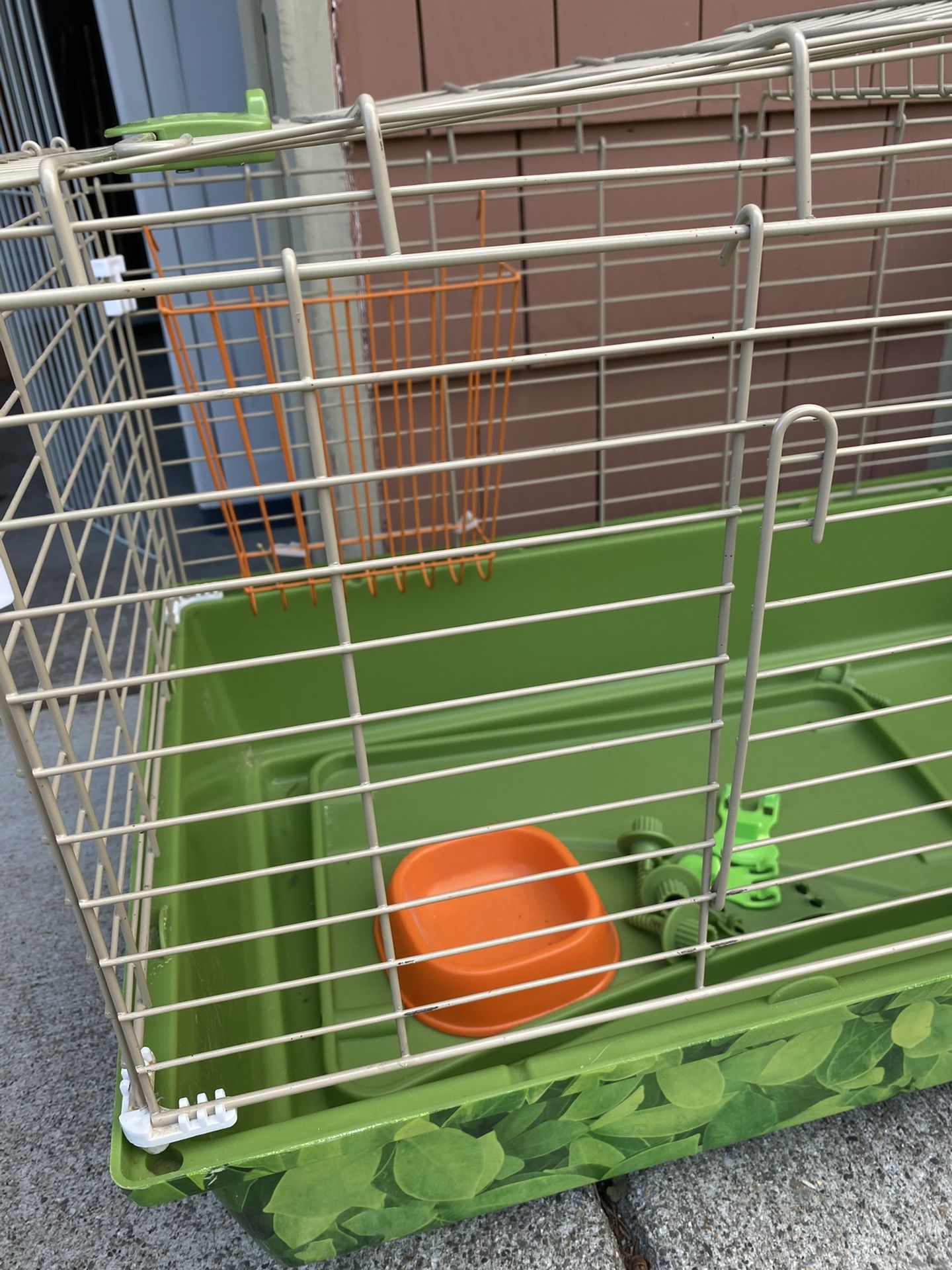Cage for guinea pigs 