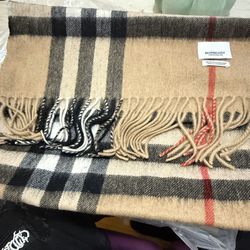 Burberry Scarf Classic Checkered Cashmere 