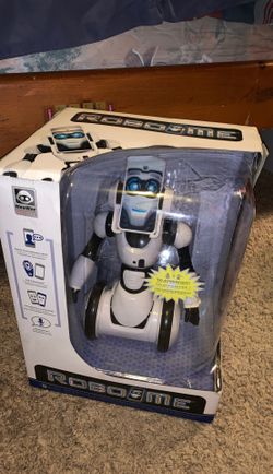 RoboMe Robot