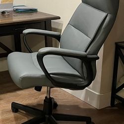 OFFICE CHAIR