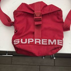 Supreme Shoulder Bag 