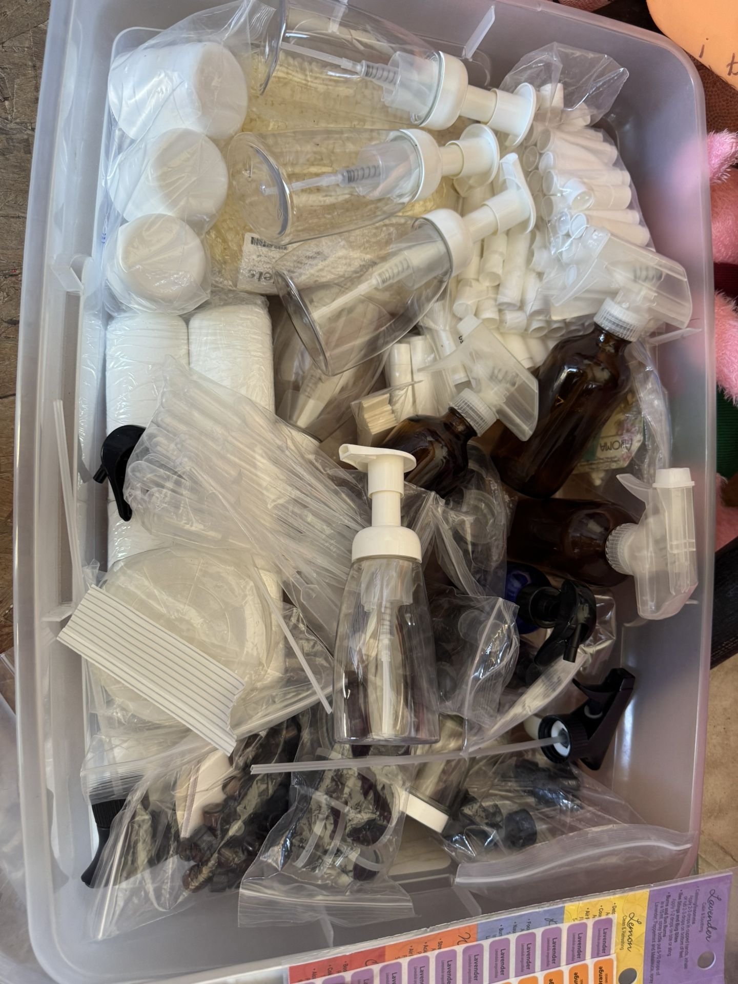 New - Large Lot Of Health & Beauty Containers