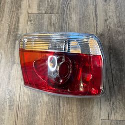 Rear Tail Light Assembly For 2007-12 GMC Acadia Driver Side Left Outer Taillamp