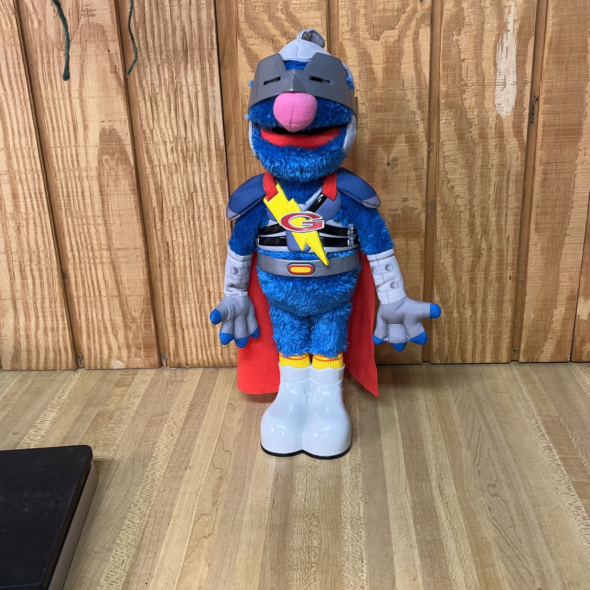 15” This 2011 Hasbro Super Grover Sesame Street 2.0 Talking Super Hero Talks,